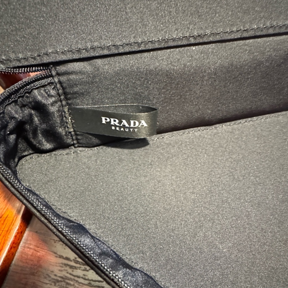 NWT Prada Beauty Black and Pink Triangle Pouch and Dust Bag GREAT LUXURY GIFT! - Picture 3 of 9